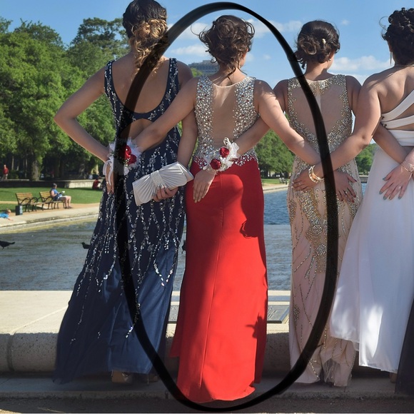 Red prom dress - Picture 4 of 4